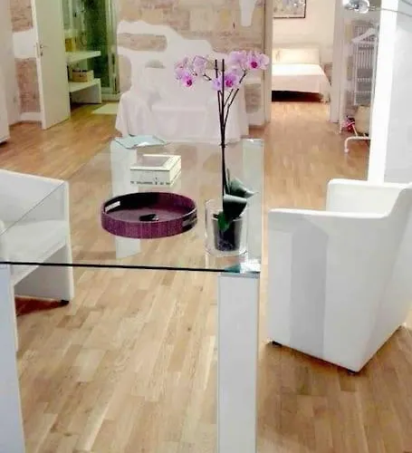 Ibiscus Apartment